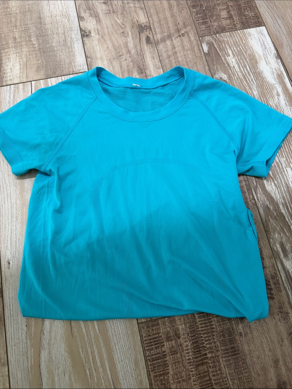 lululemon athletica Short Sleeve Crewneck Top - Aqua